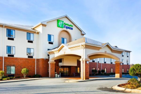 Holiday Inn Express Forest City, an IHG Hotel